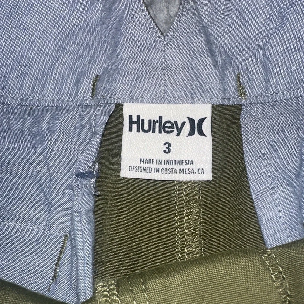 Hurley Shorts Women's 3 Low Rise Mini Micro Shortie Surfer Skater Green Chino‎